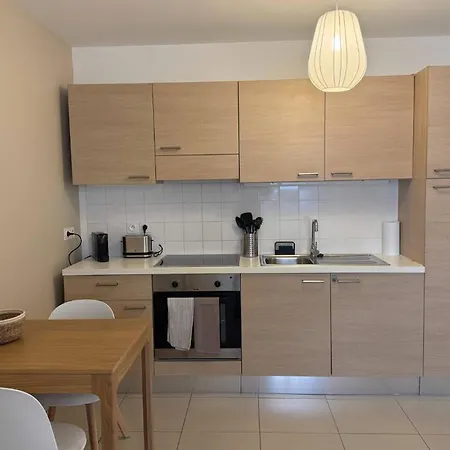 T2 - - Place Du Pin - Papon Apartment *