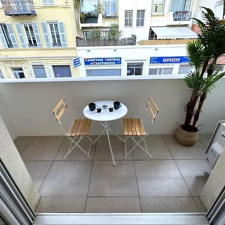 T2 - - Place Du Pin - Papon Apartment